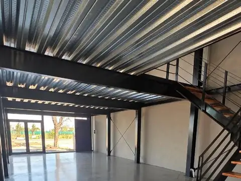 Local comercial en venta sobre Arturo Illia 212, Funes | 189 m² aprox. | Alta visibilidad