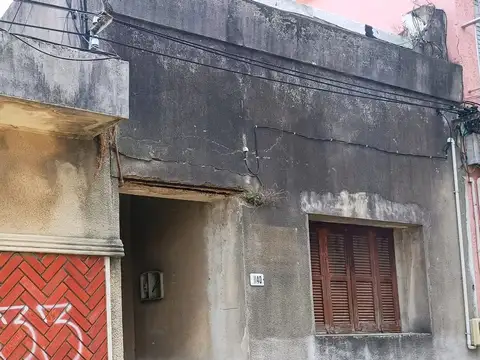 Venta de casa a reciclar en Pando