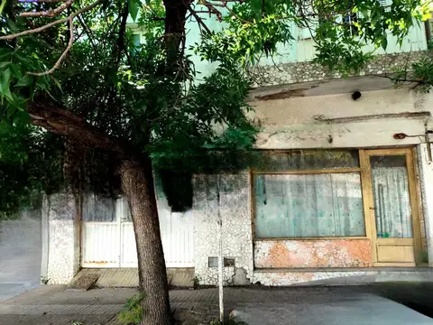  VENTA CASA BARRIO ROCA.