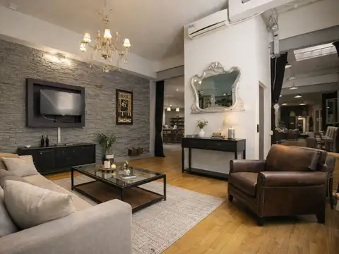 LOFT CON PATIO PROPIO.