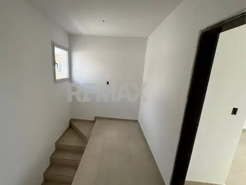 Depto Tipo Casa en Venta en General Fernandez Oro, USD 120.000