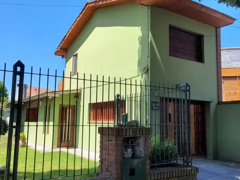 Casa en Venta con 7 cocheras