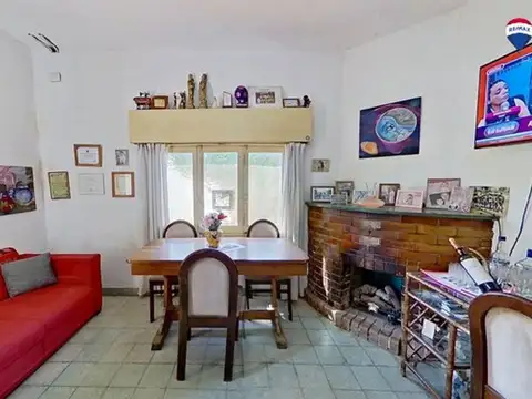 Casa en Venta con 1 cochera