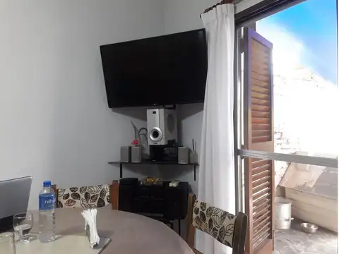 Casa 2 ambientes con 1 baño