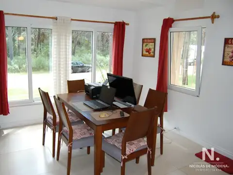 Casa 4 ambientes con 3 baños