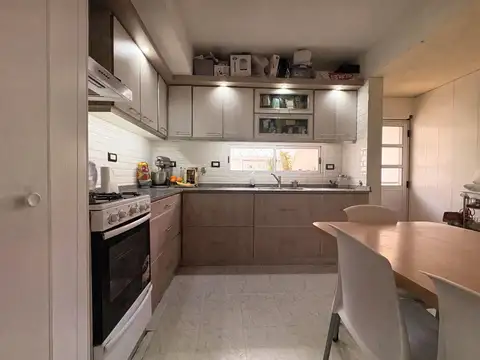 Depto Tipo Casa en Venta de 4 ambientes