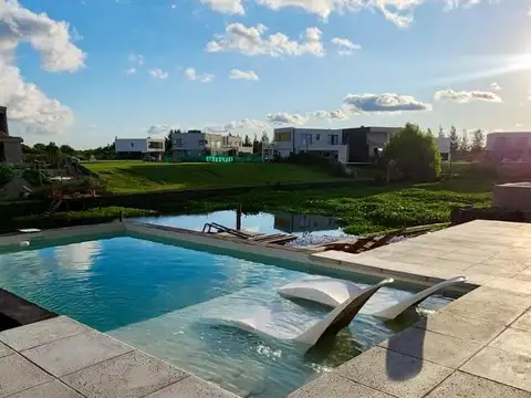 Casa en Barrio Canal Barrio Nautico