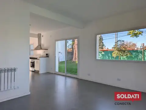 Casa en Venta con 2 cocheras