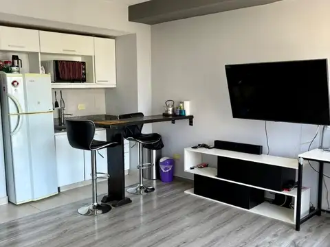 VENTA DEPARTAMENTO DOS AMBIENTES COLEGIALES BALCON