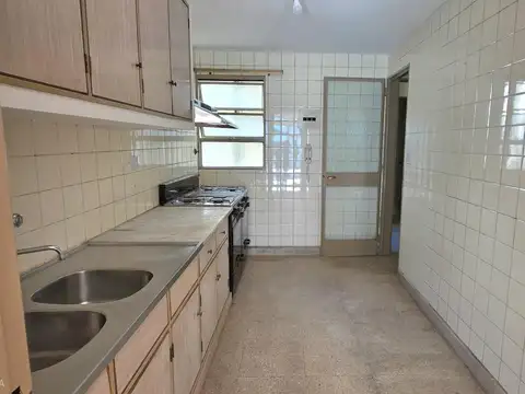 Departamento 5 ambientes con 3 baños