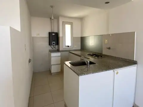 Departamento en Alquiler en Alberdi, $ 550.000