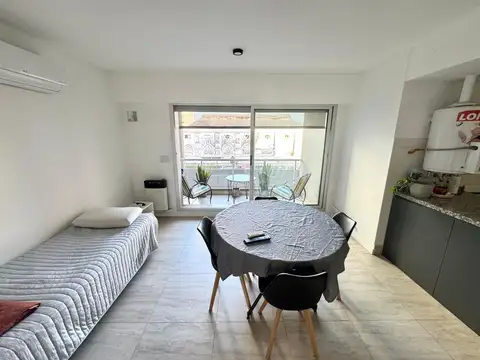 Departamento en Alquiler en Centro, $ 370.000