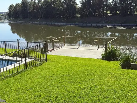 Barrio Virazón, Av. Del Golf 3400