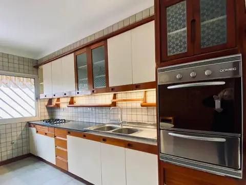 Depto Tipo Casa 5 ambientes con 4 baños