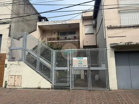 Casa Chalet  en Venta en Munro, Vicente López, G.B.A. Zona Norte