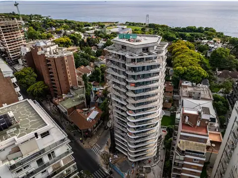 Departamento en Venta de 4 ambientes en La Lucila edificio Selene