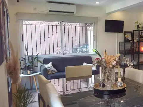 Casa 7 ambientes con 4 baños