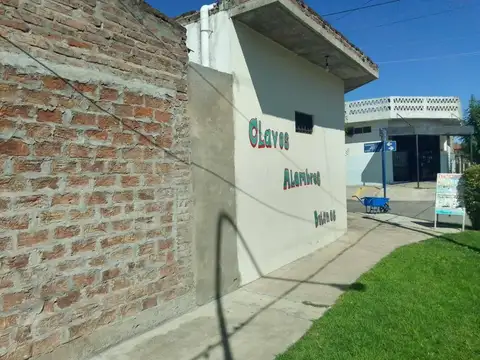 CASA 2 AMB VENTA GONZALEZ CATAN C/ LOCAL Y GALPON