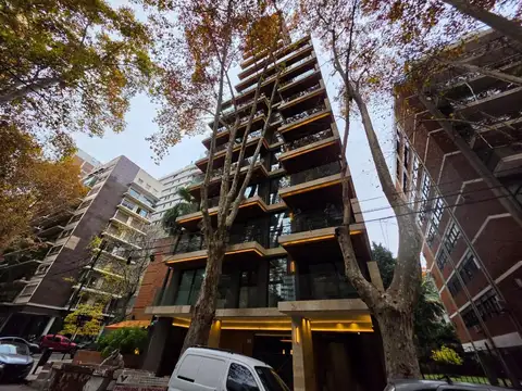 Venta - 4 ambientes con jardín y piscina propia