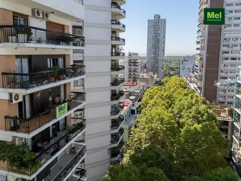 Excelente piso 5amb con 2 cocheras fijas cubiertas