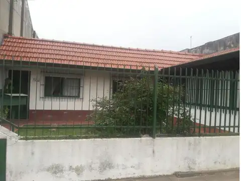 CASA 4 AMBIENTES EN VENTA, VILLA BALLESTER