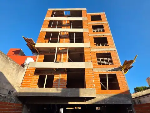Departamento Semipiso 3 Ambientes de categoria en pozo en Venta en Villa Bosch