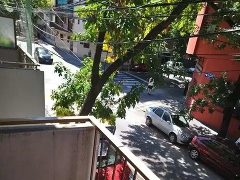 Departamento en Alquiler en Parque Centenario, $ 430.000