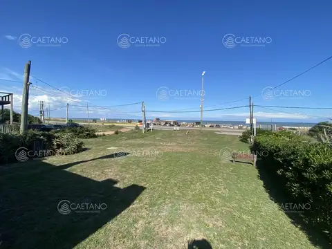 Venta casa Punta del Este frente al mar