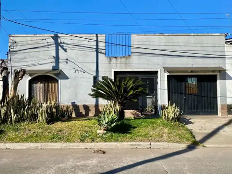 VENTA CASA 4 AMBIENTES HURLINGHAM