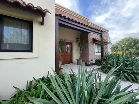 Hermosa casa en alquiler en Benavidez
