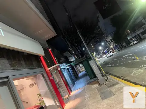 Av. Córdoba e/ Dorrego y Concepcion Arenal