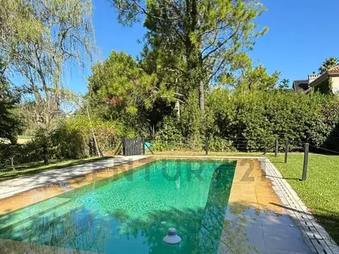 ALQUILER ST THOMAS CASA DE 5 AMBIENTES EXCELENTE UBICACION