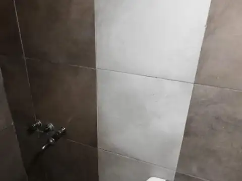 Depto Tipo Casa 4 ambientes con 2 baños