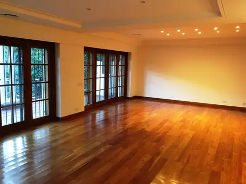 Casa 5 ambientes con 5 baños