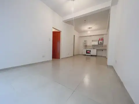 ALQUILER MONOAMBIENTE CON JARDIN PARQUE PATRICIOS