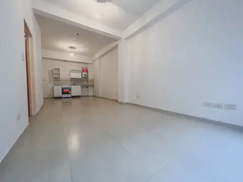 Inclan 3100, Piso PB