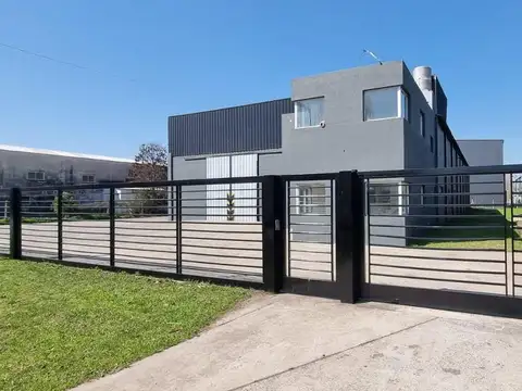 Galpon en alquiler de 2400m2 ubicado en General Rodriguez
