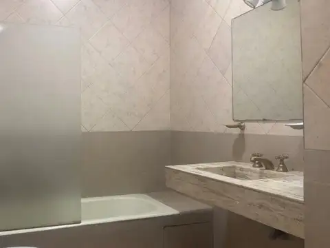 Casa en Alquiler en Caseros, $ 995.000
