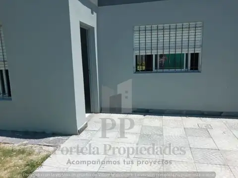 Casa en Alquiler en Castelar, $ 900.000