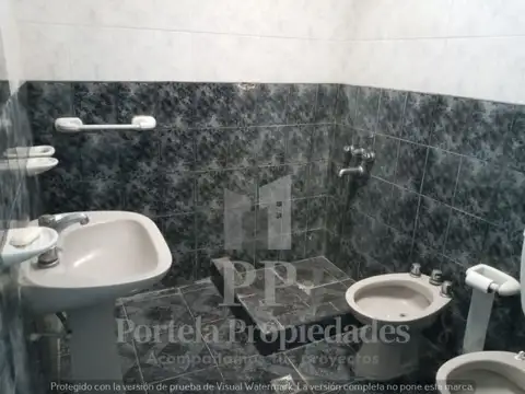 CASA DE 3 AMBIENTES EN ALQUILER CASTELAR