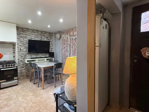 Depto Tipo Casa en Venta en El Palomar, USD 48.000