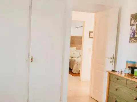 Casa en Alquiler con 1 cochera