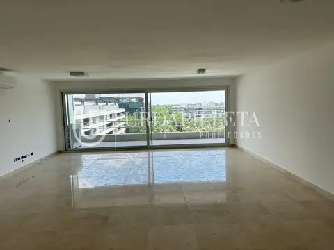 Departamento en Venta en Pilar, USD 760.000