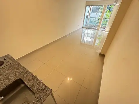 HERMOSO MONOAMBIENTE - BALCON AL FRENTE - VIG.24HS - AMENITIES 