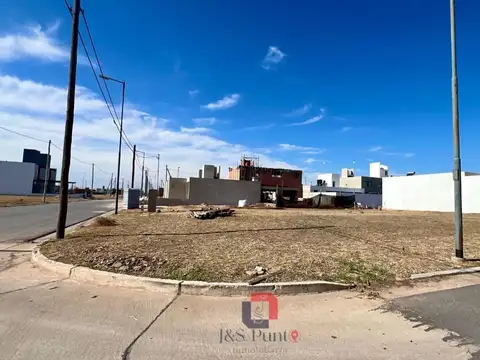 Lote en Quebradas de Manantiales (325 mts)