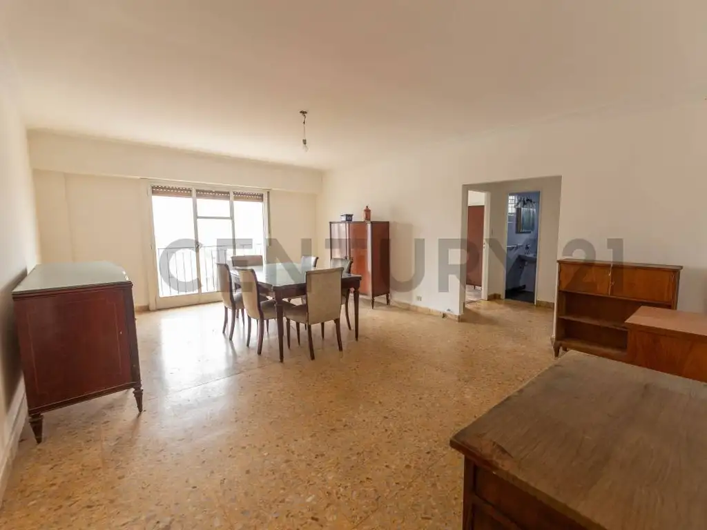 Castro 1300, Piso 0