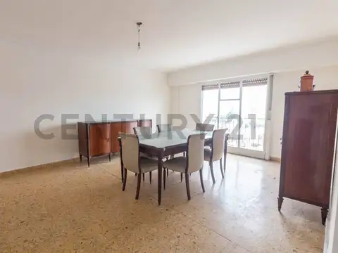 Castro 1300, Piso 0