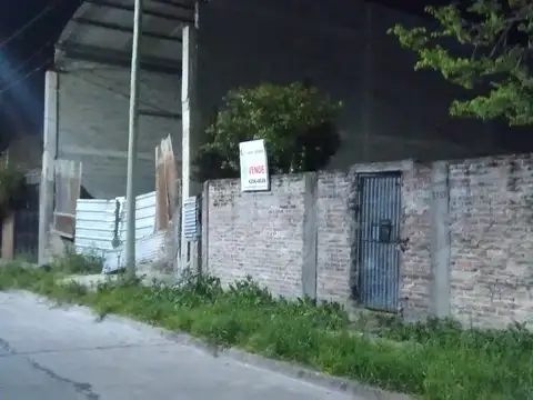 VENDE EXCELENTE LOTE DE 10 mts X 30 mts . Sarandí. Avellaneda