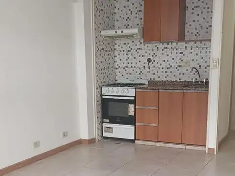 Monoambiente ubicado a una cuadra de la faculta UNR (Humanidades)