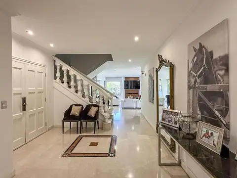 Casa en Alquiler de 4 dormitorios